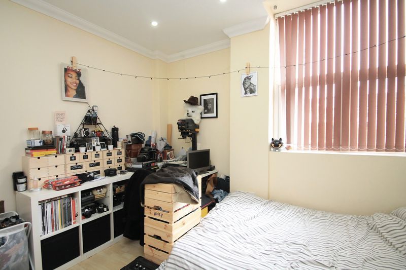 Property photo 3 of 8 Photo 8