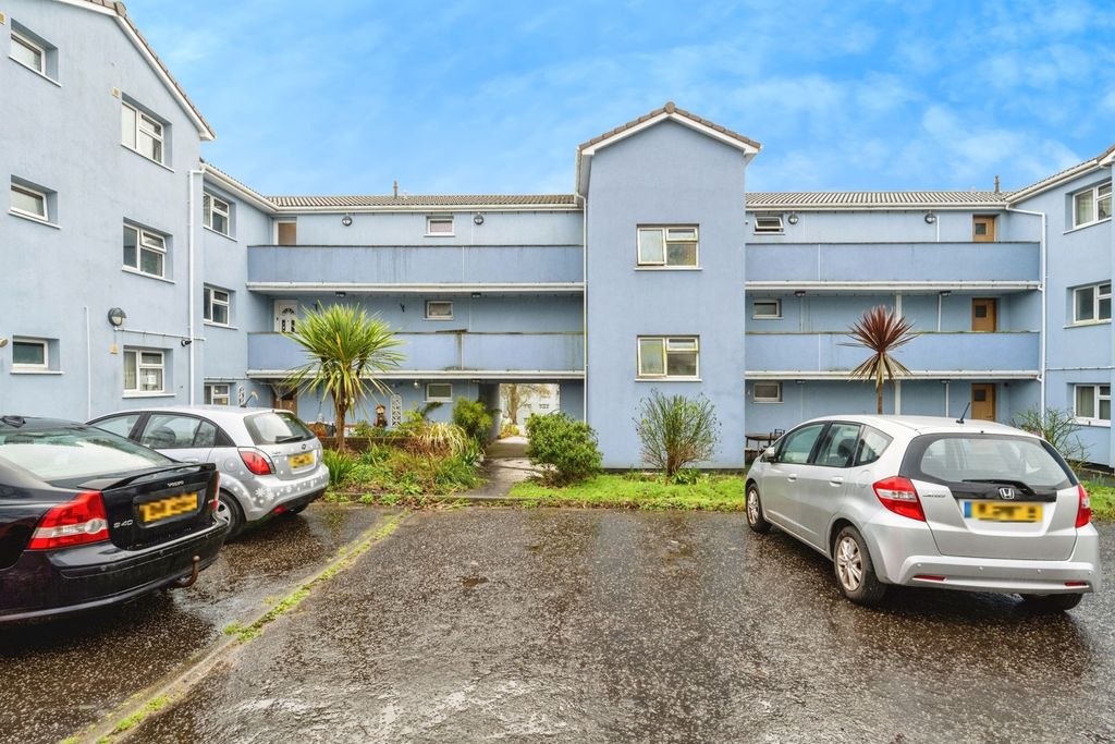 Property photo 3 of 18 Pbox-Img.Jpg