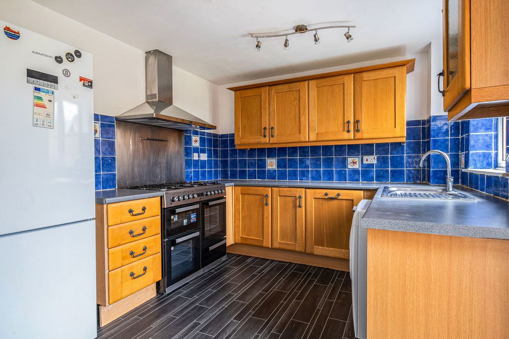 Property photo 3 of 22