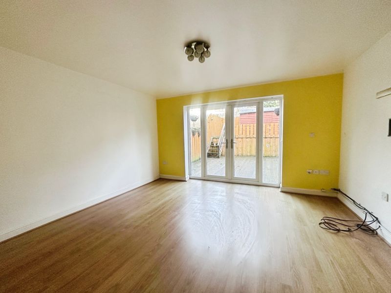 Property photo 2 of 10 Living Room