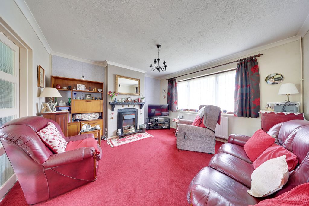 Property photo 2 of 14