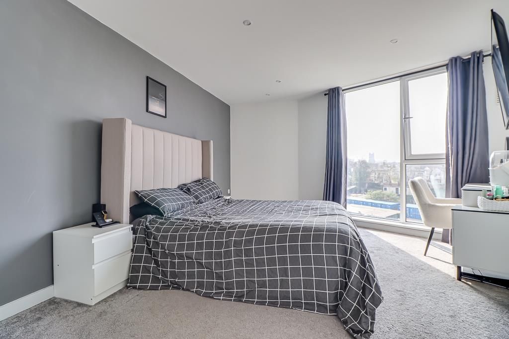Property photo 1 of 18 Bedroom One