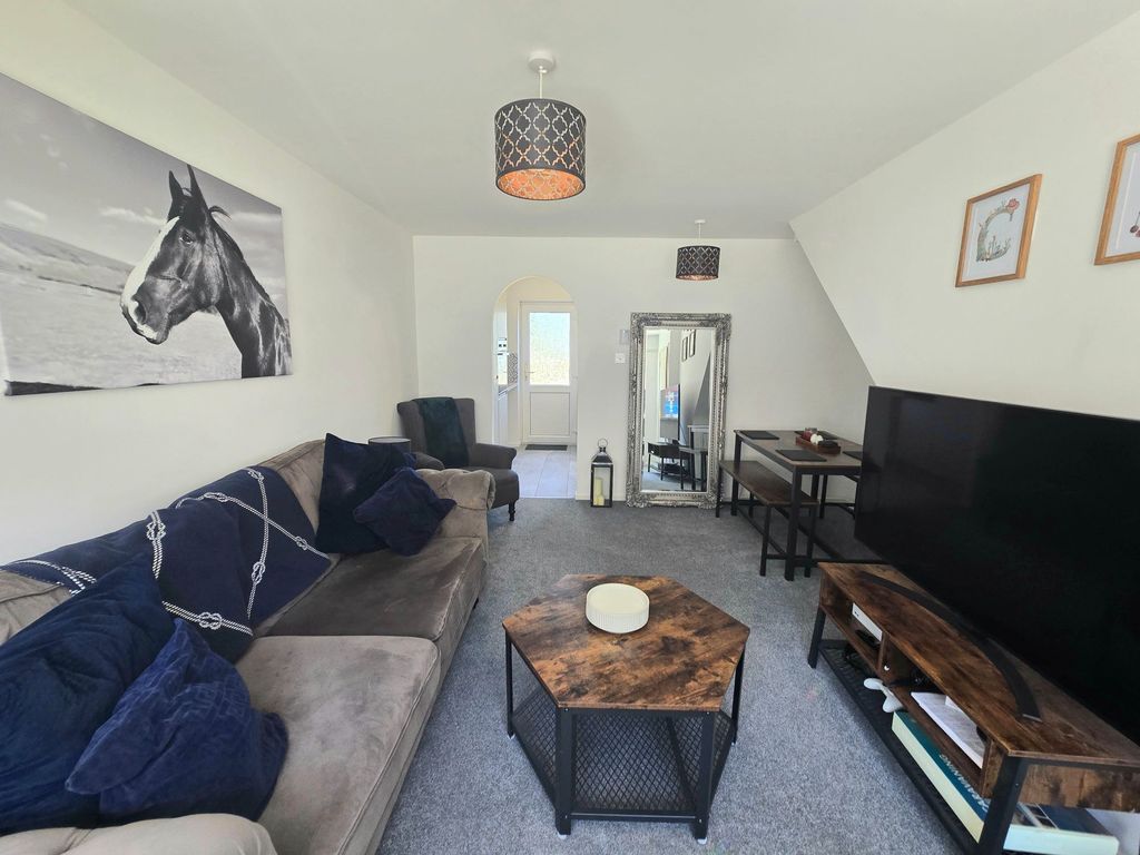 Property photo 3 of 23