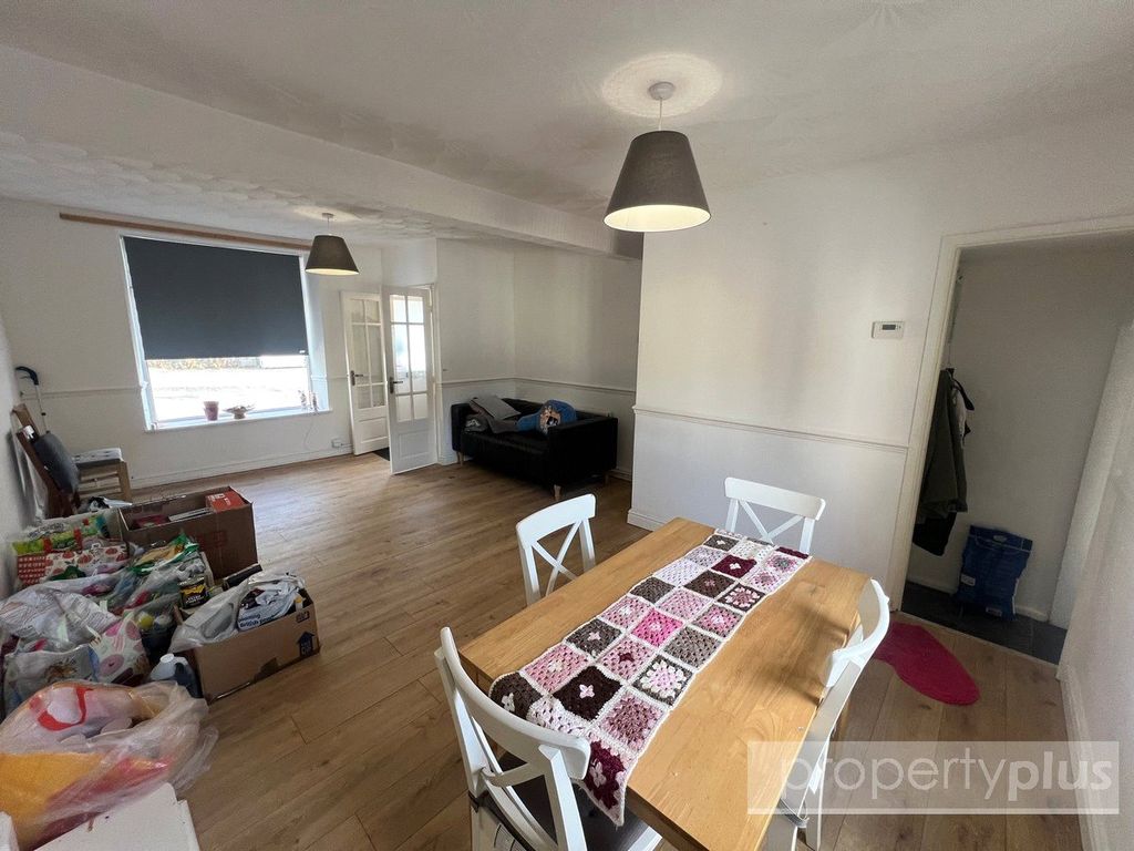 Property photo 3 of 12 Picture No. 04