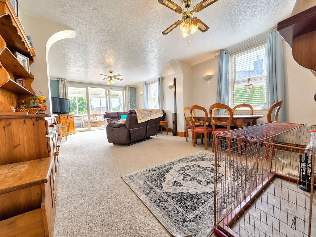 Property photo 2 of 18 2 - Picture No. 22