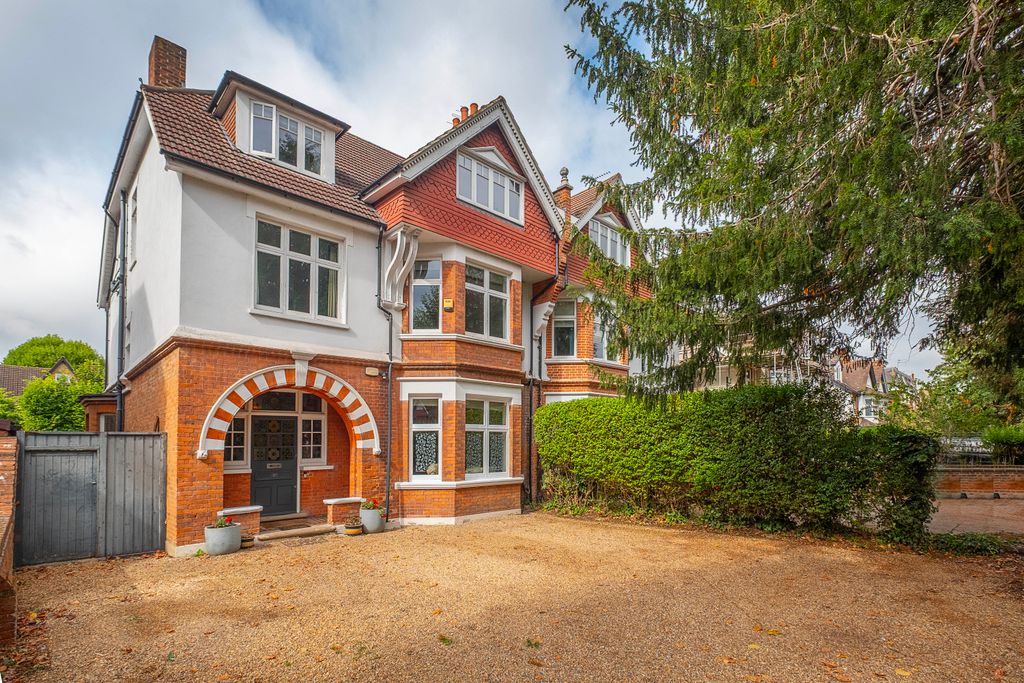 Property photo 1 of 17