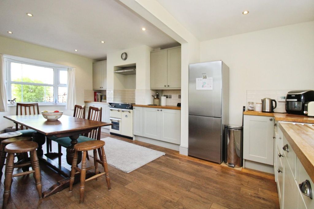 Property photo 3 of 18 E3853F04-Img_7580.Jpg