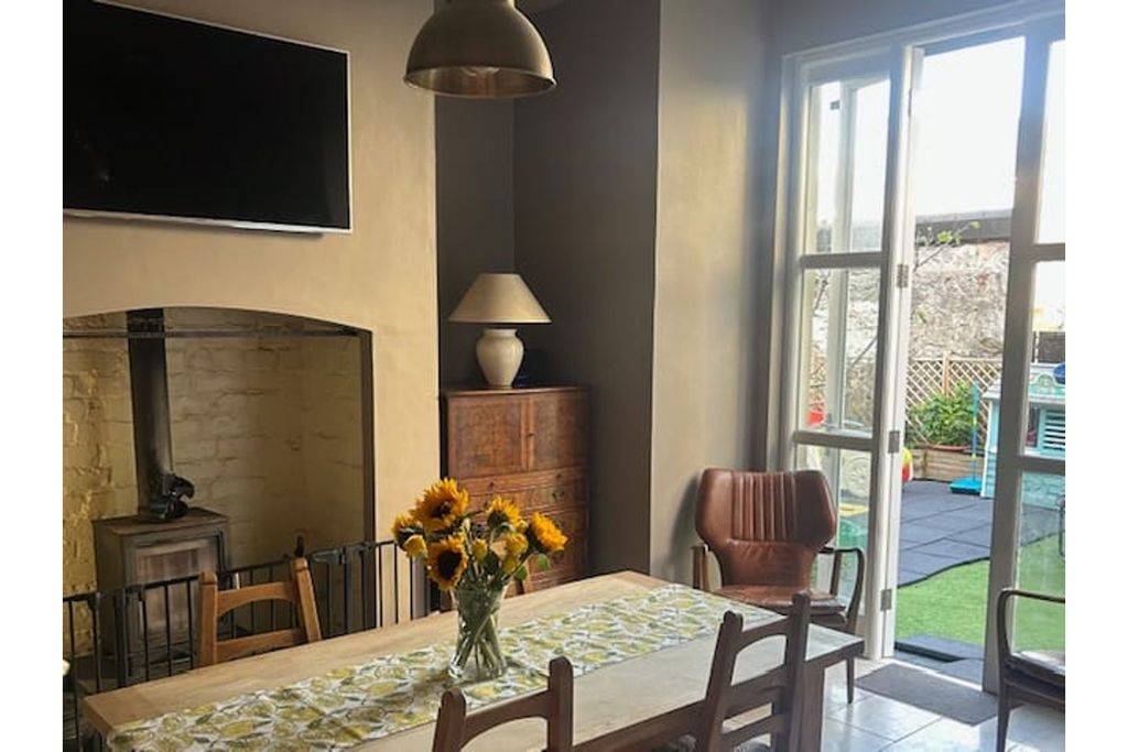 Property photo 2 of 26