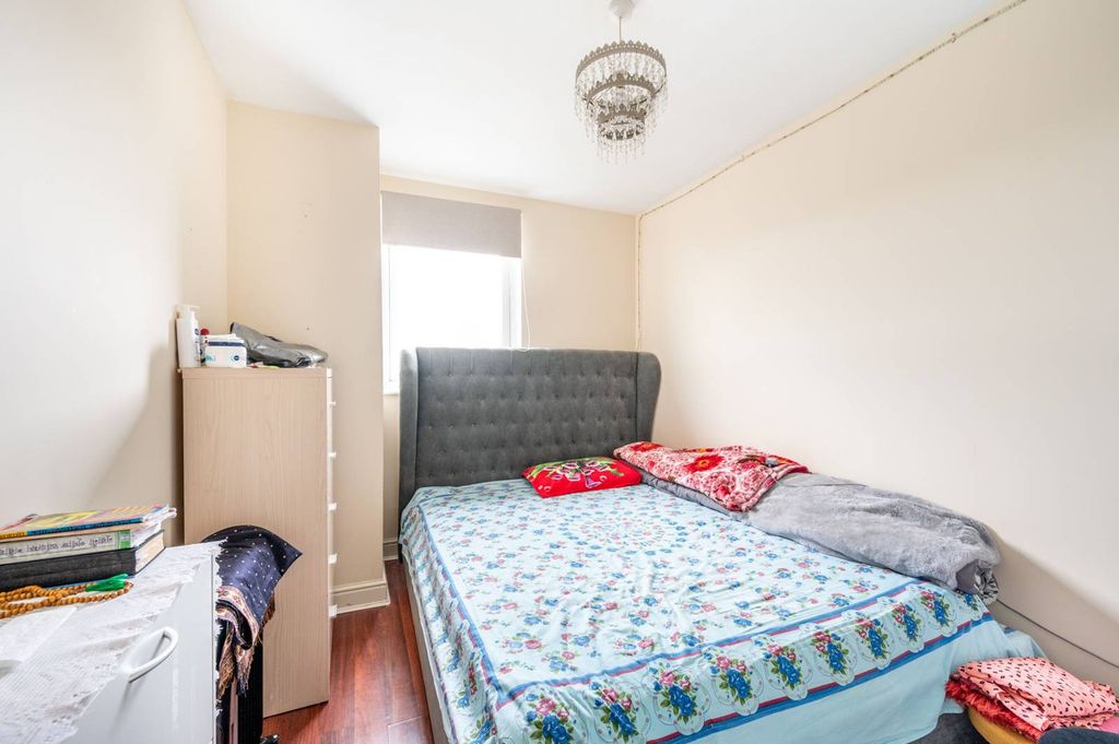 Property photo 1 of 3