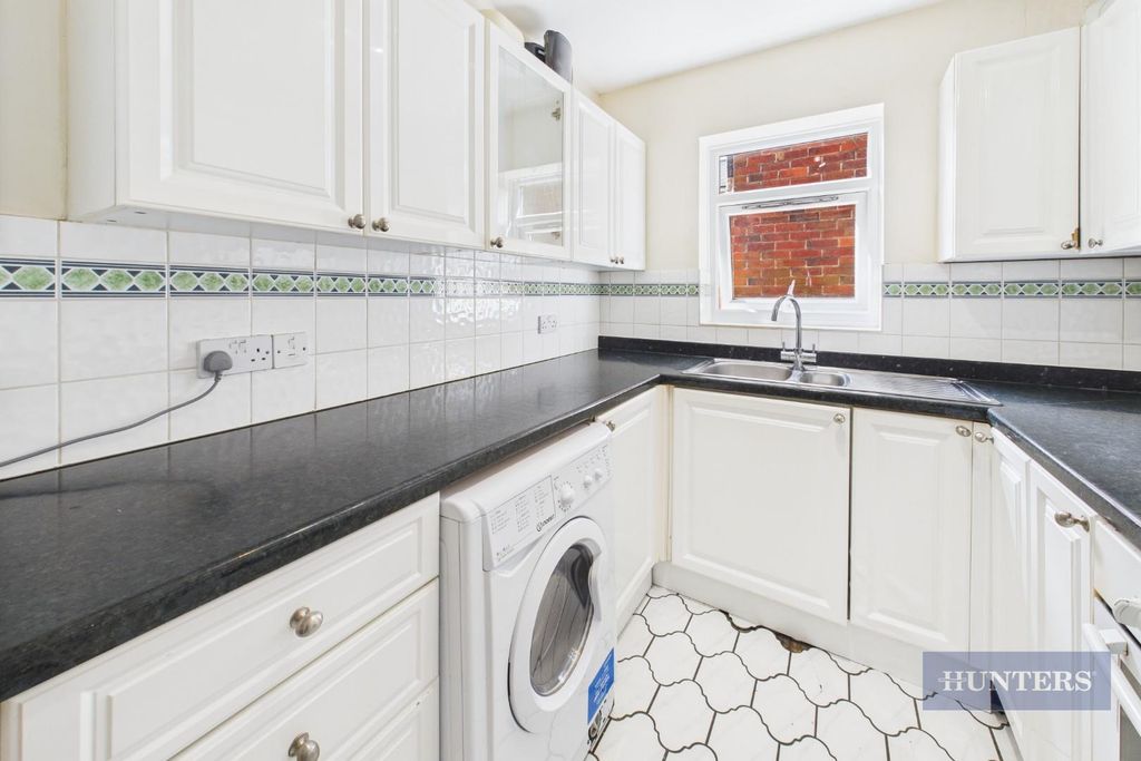 Property photo 3 of 18 Cam05152G0-Pr0119-Still006.Jpg