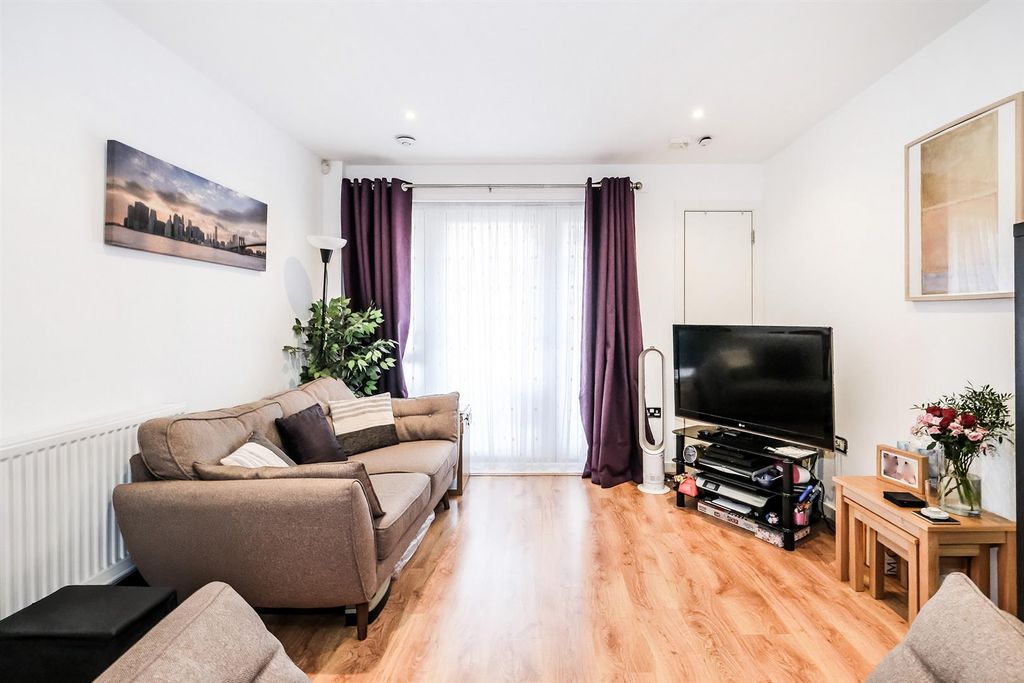 Property photo 2 of 13