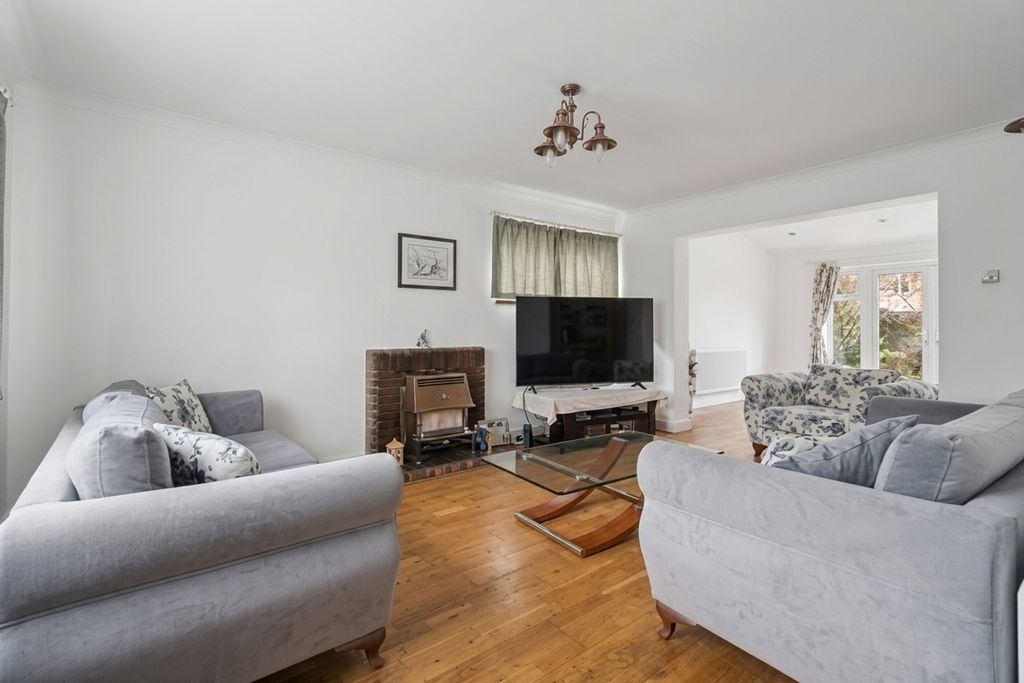 Property photo 2 of 24