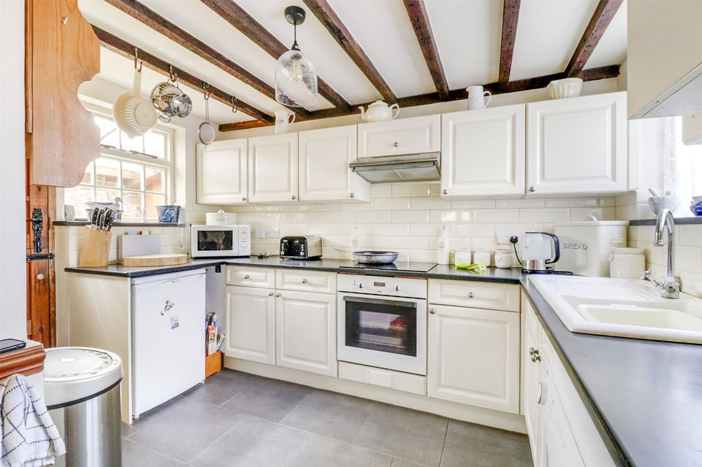 Property photo 2 of 13 Picture No. 20