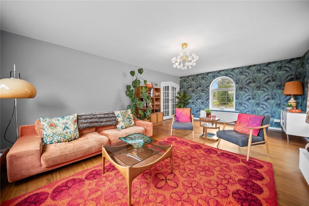 Property photo 3 of 14 Living Room