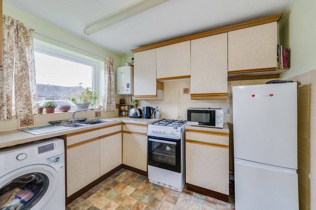 Property photo 3 of 12