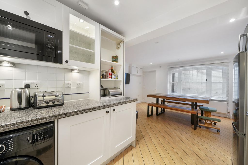 Property photo 1 of 17 17 Gillingham Street - Ixwxrckv3Xhja7Rrrywl.Jpg