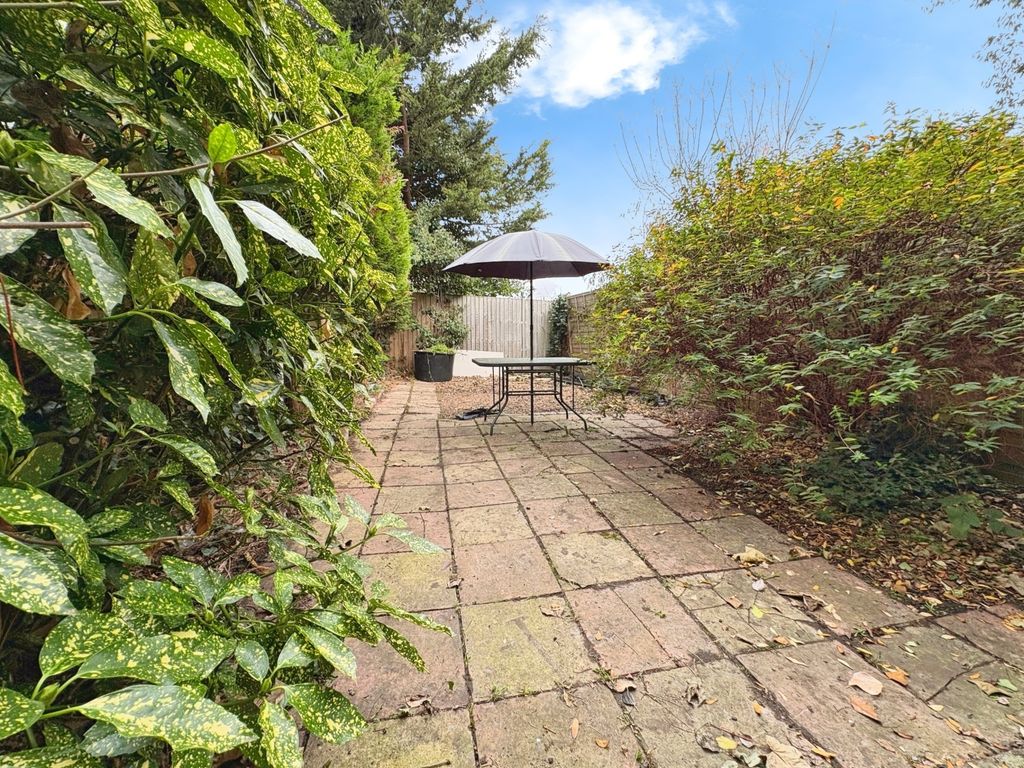 Property photo 2 of 16 Garden