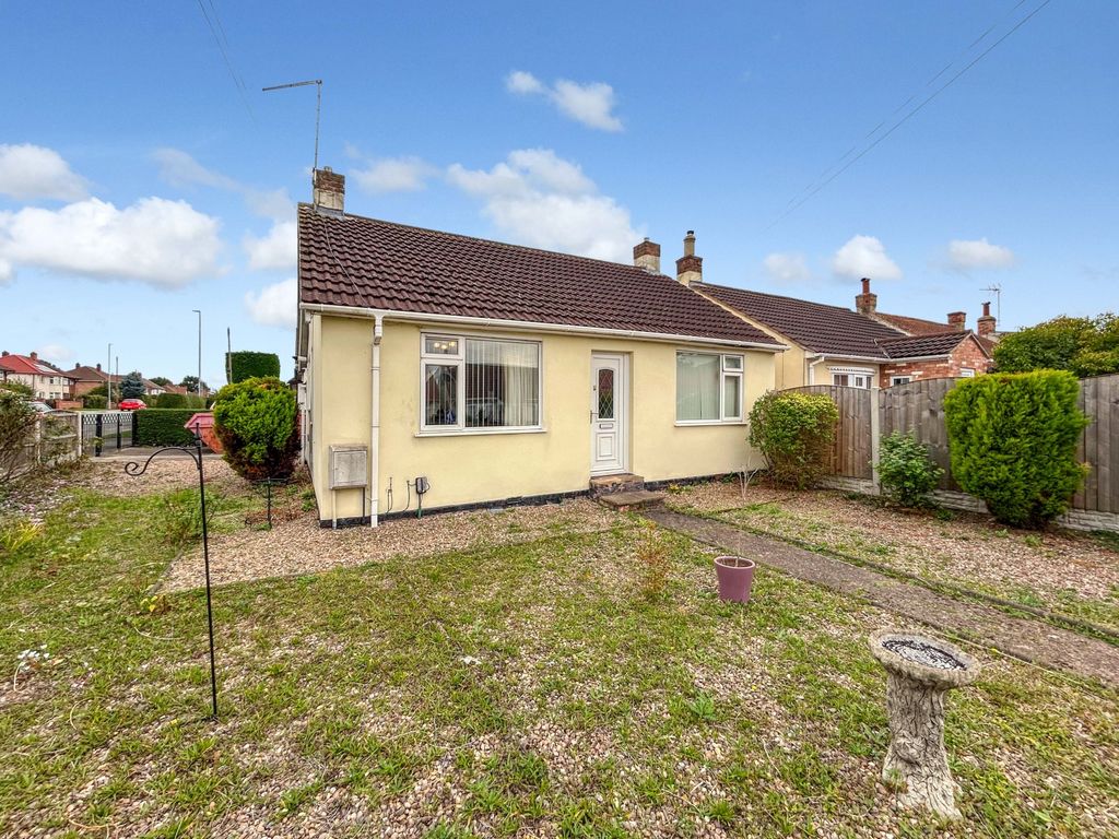 Property photo 1 of 9 Crescent