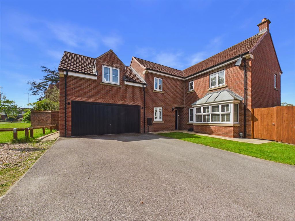 Property photo 1 of 25 Cam05193G0-Pr0145-Still030.Jpg