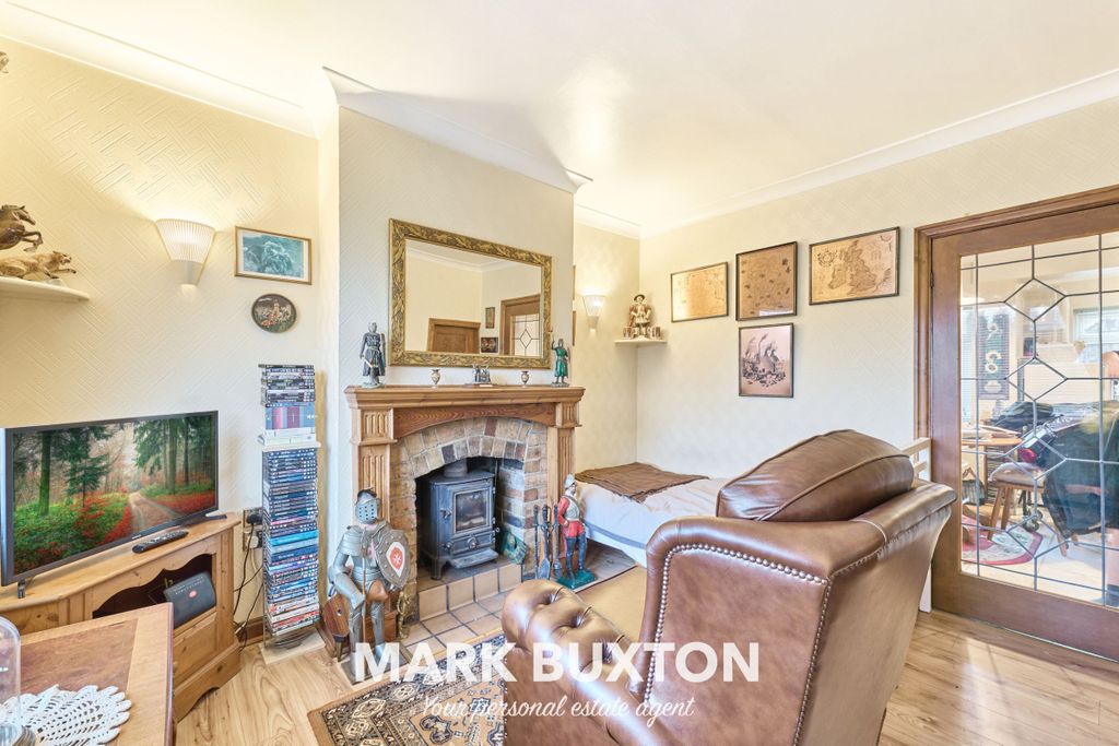 Property photo 2 of 21