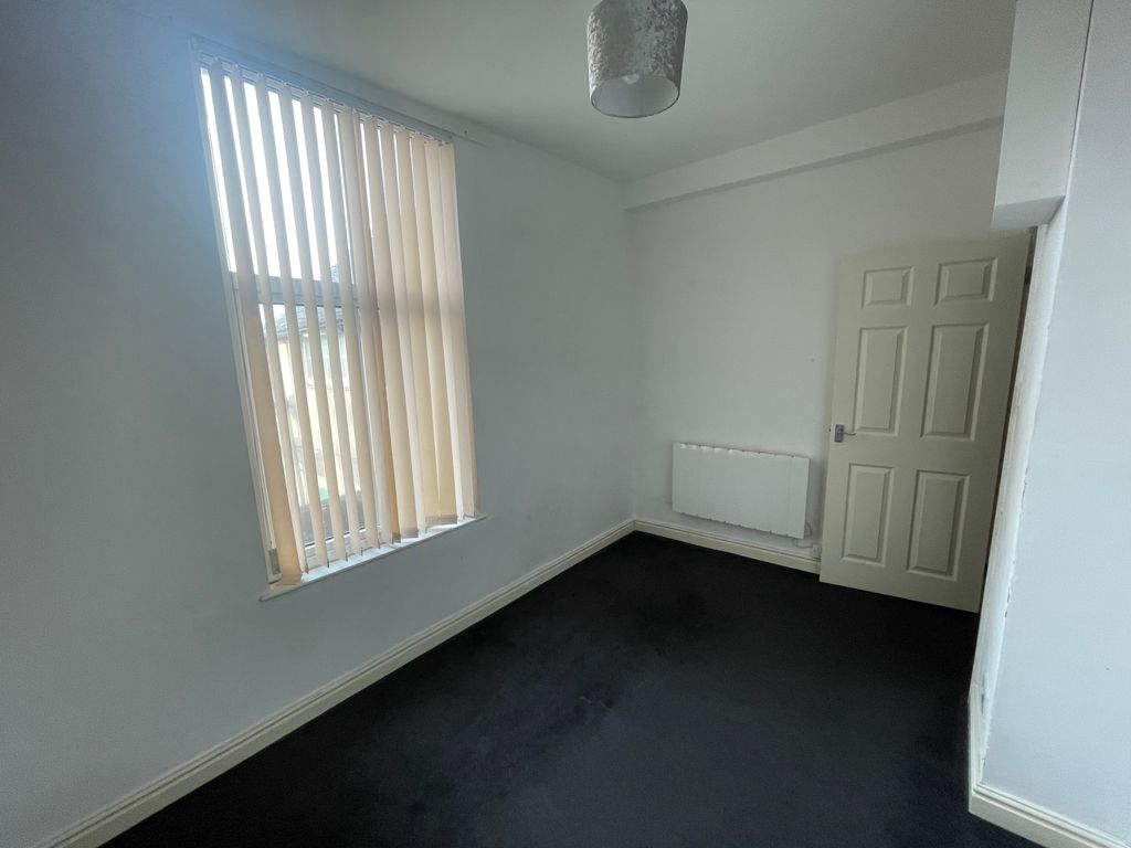 Property photo 3 of 8 Bedroom 1