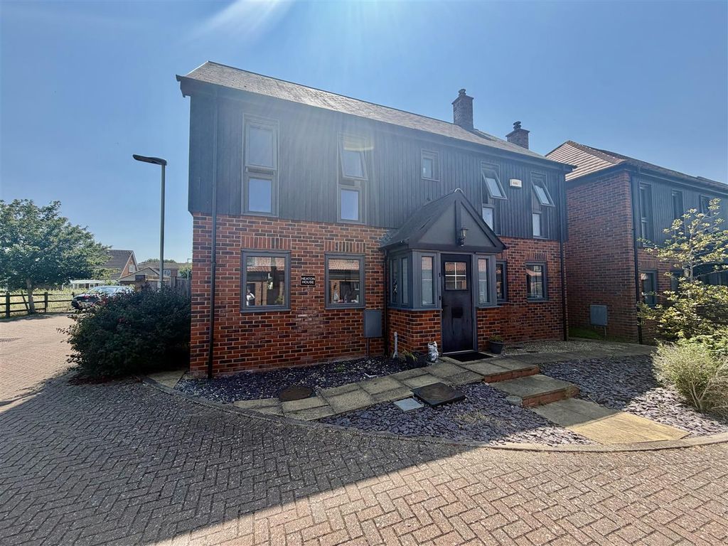 Property photo 1 of 28