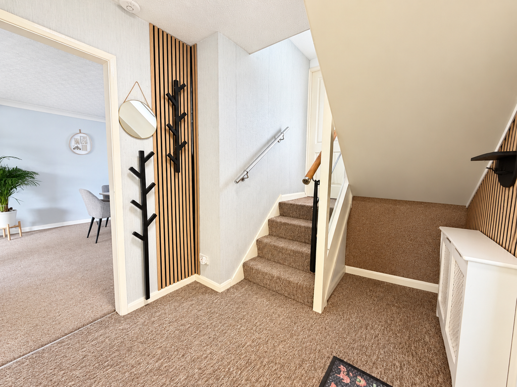 Property photo 2 of 30 98400633-E588-4469-8869-F18C880Fce93