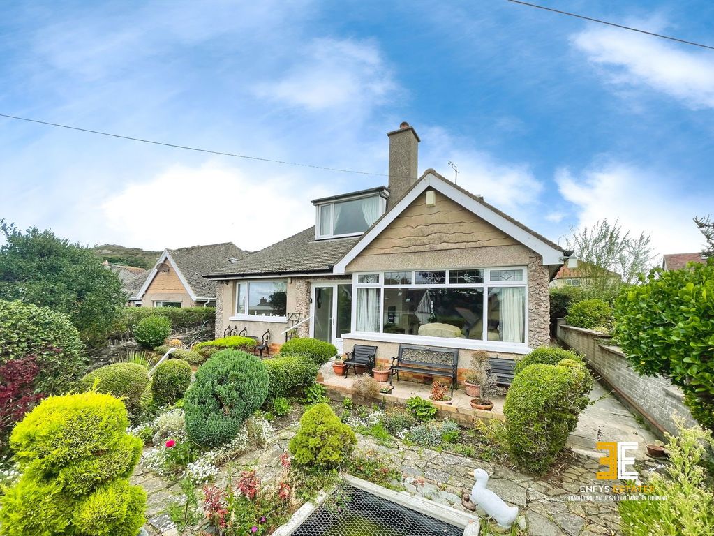 Property photo 1 of 43