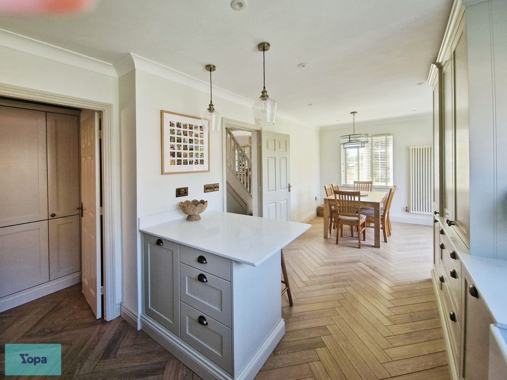 Property photo 3 of 31 9E9A492c-1000126516