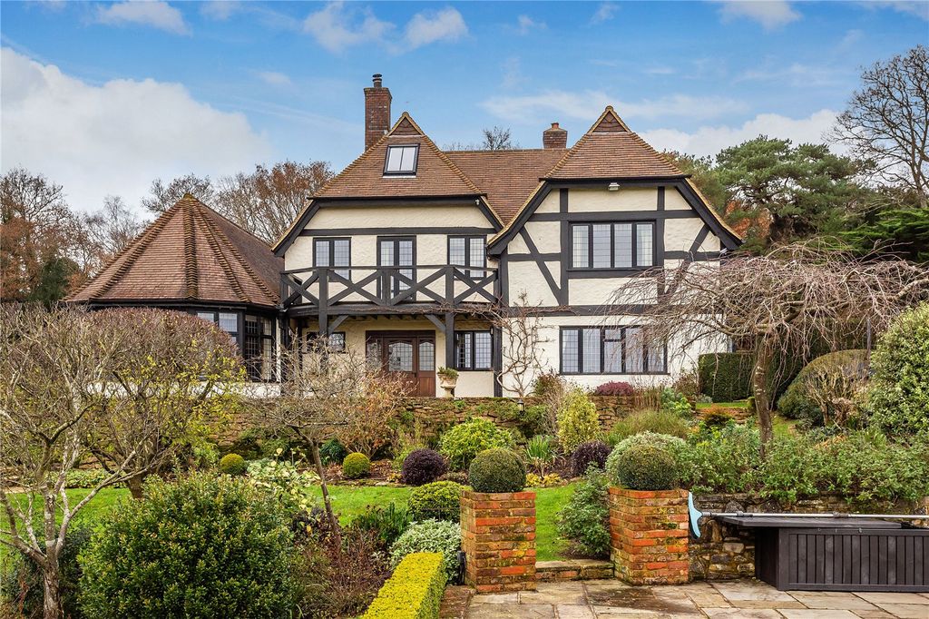 Property photo 3 of 46 House. Partnership