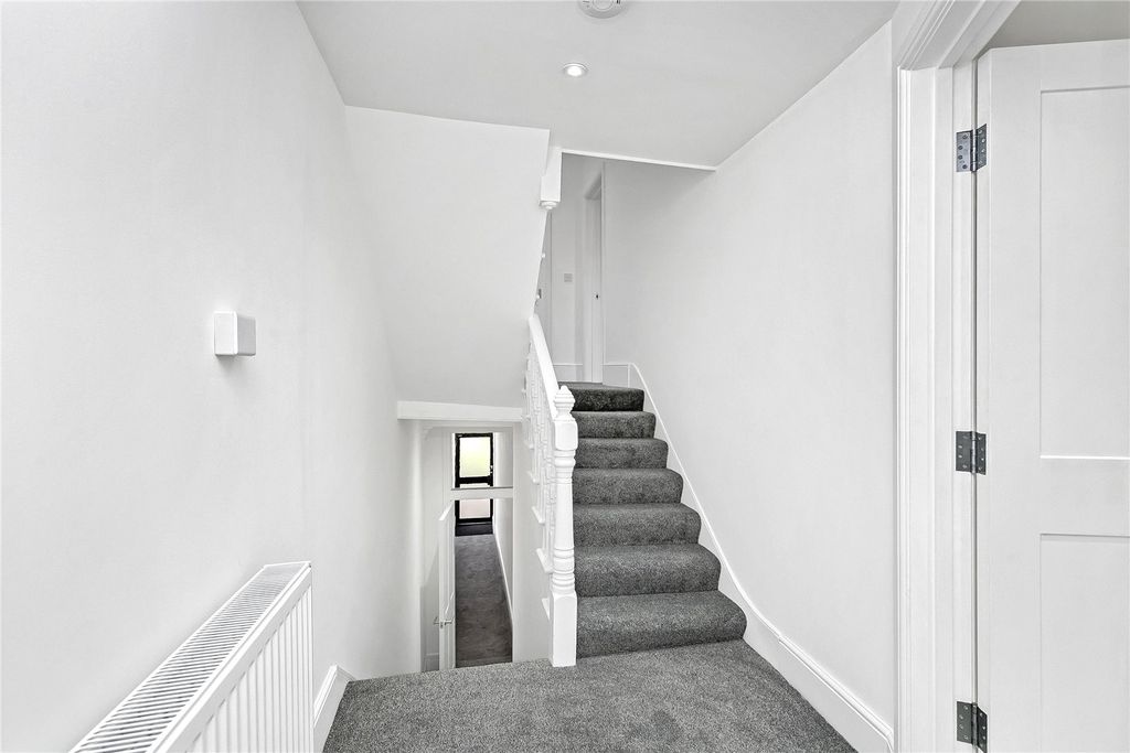 Property photo 3 of 11 Picture No. 06