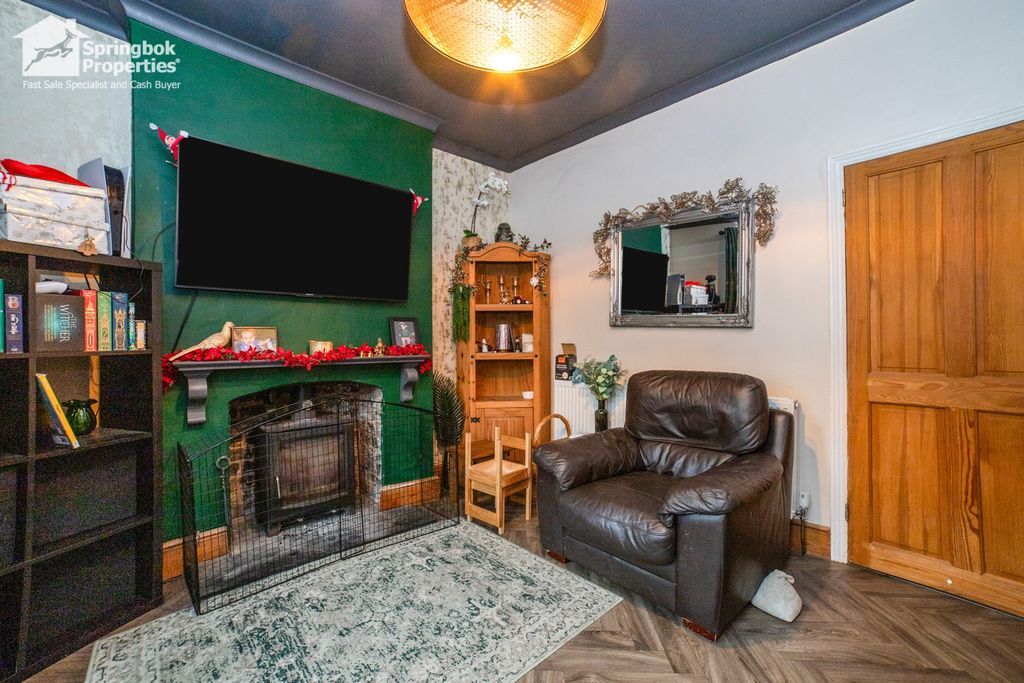 Property photo 3 of 19 2