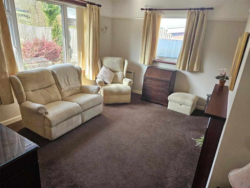 Property photo 3 of 16 Living Room