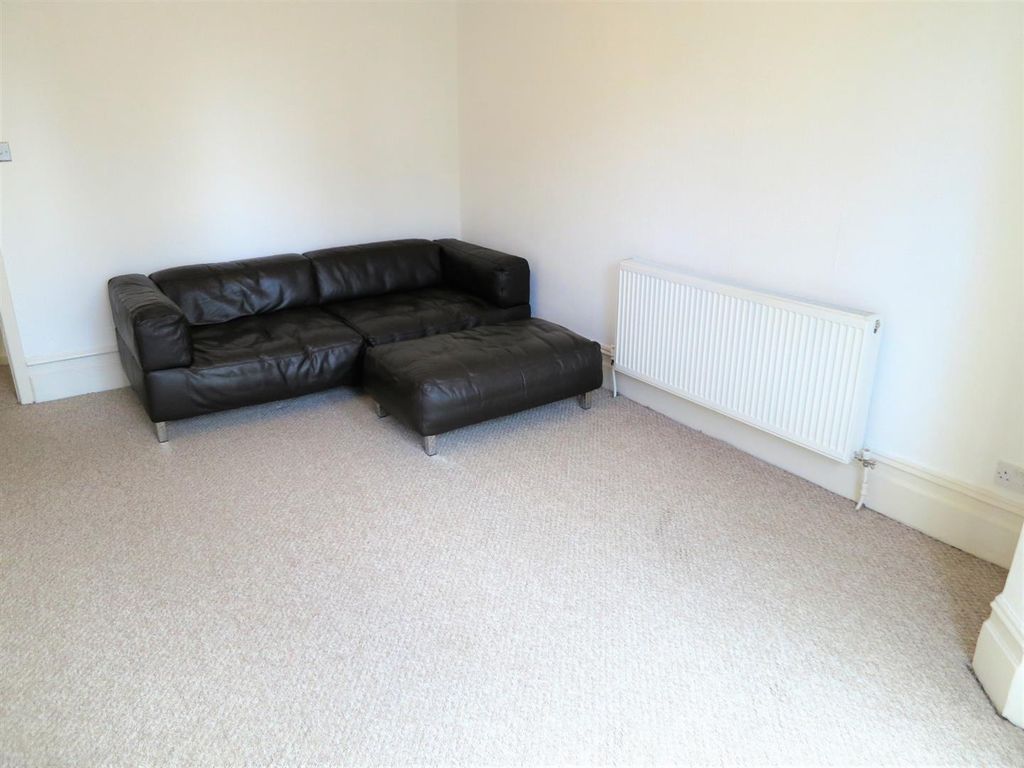 Property photo 3 of 24