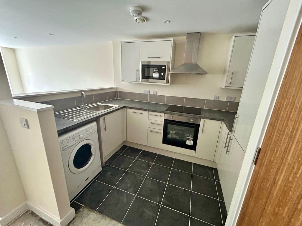 Property photo 3 of 5 Kitchen