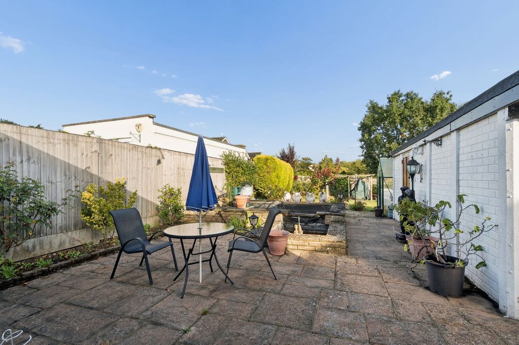 Property photo 3 of 16