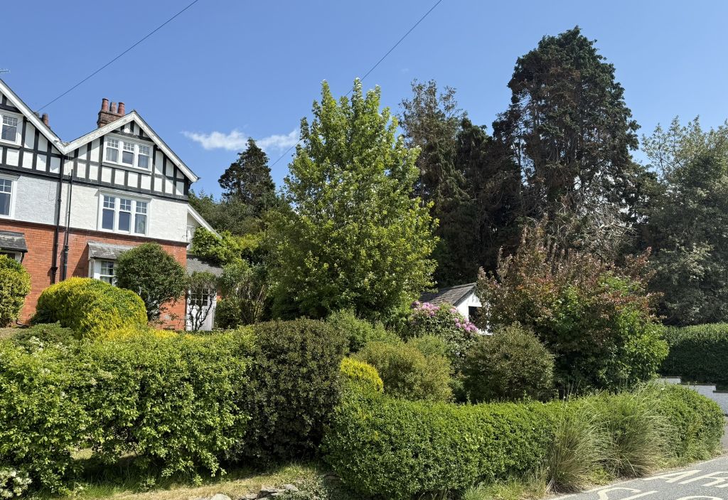 Property photo 1 of 36