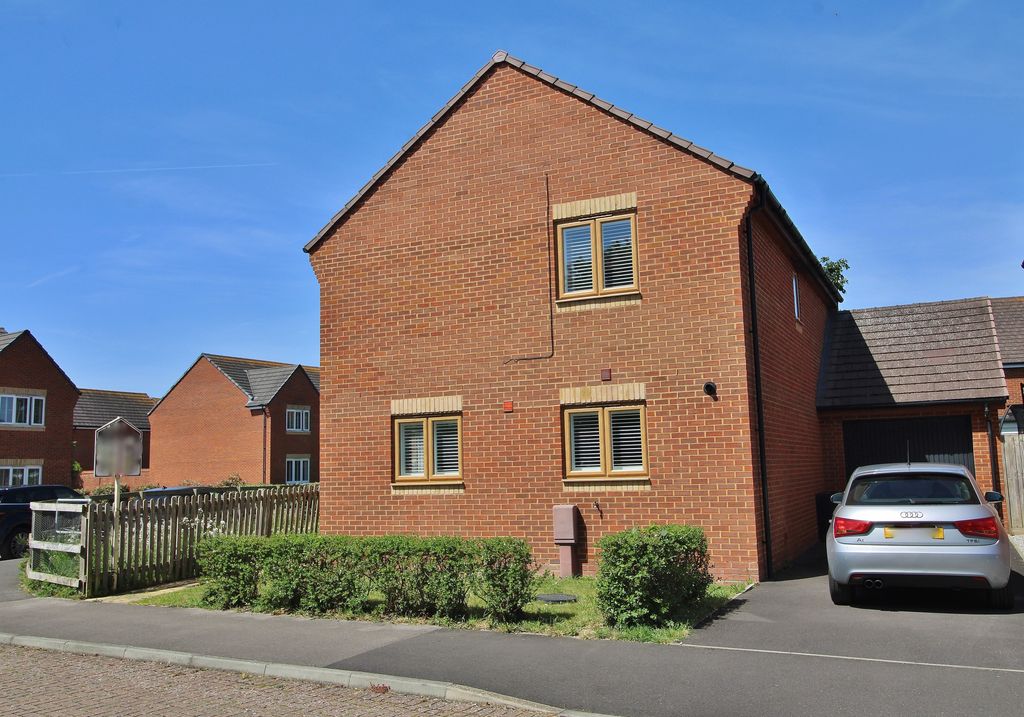 Property photo 1 of 23