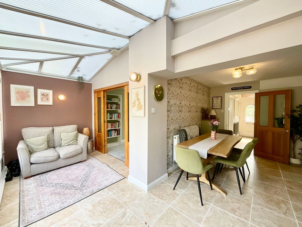 Property photo 2 of 44