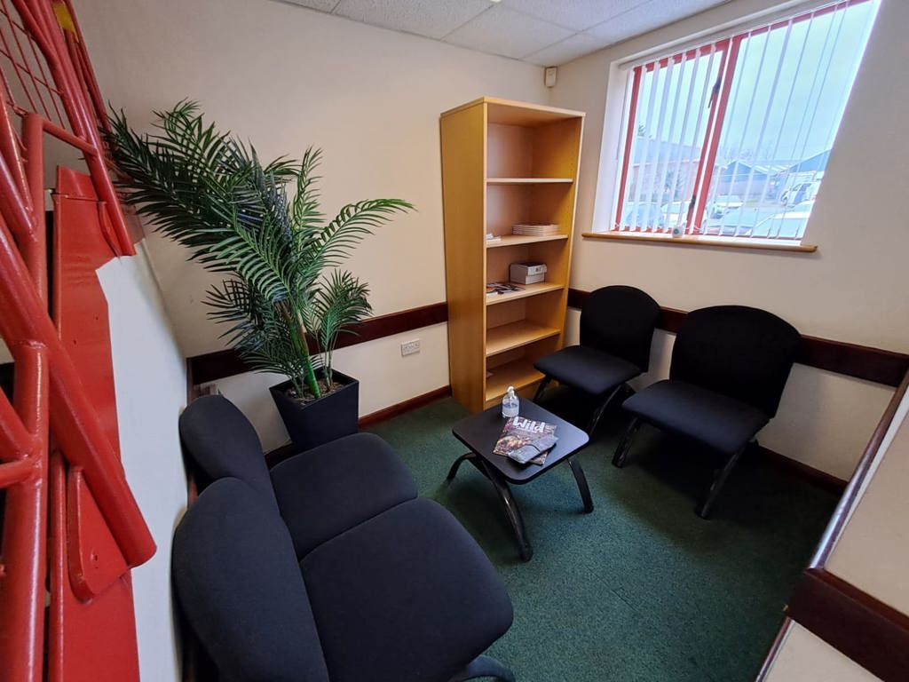 Property photo 3 of 16 Waiting Room