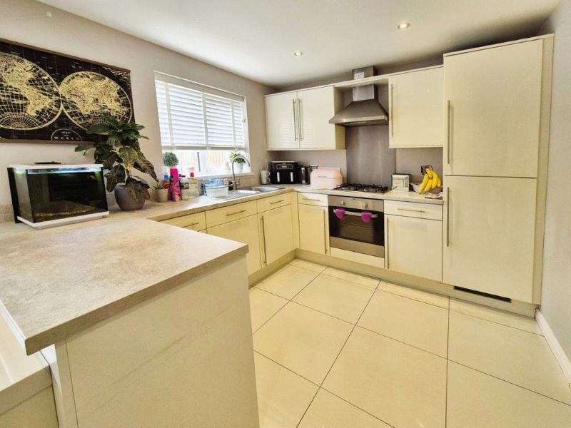 Property photo 1 of 15 Photo 13