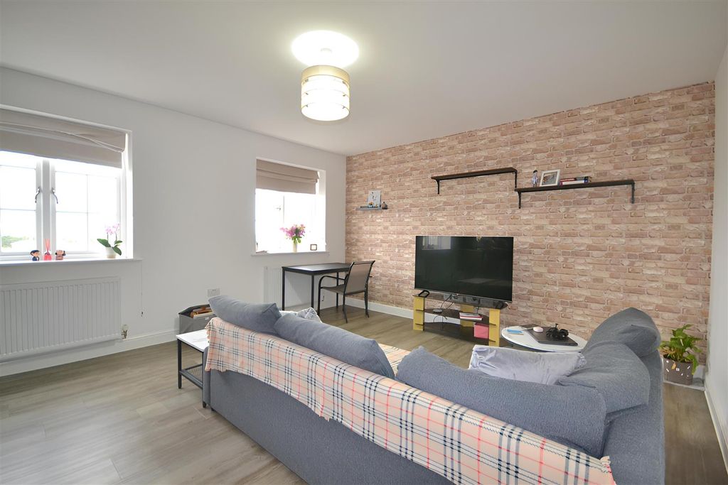 Property photo 2 of 9 2.Png