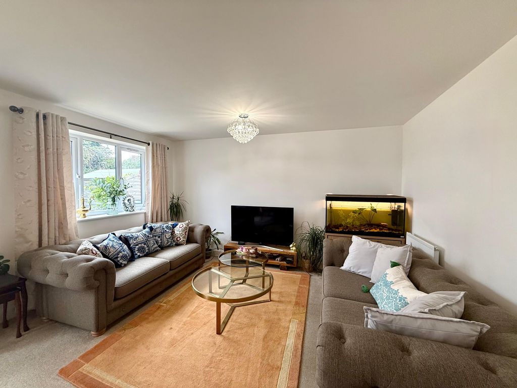 Property photo 2 of 23