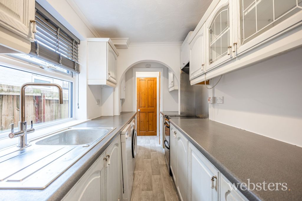 Property photo 3 of 13