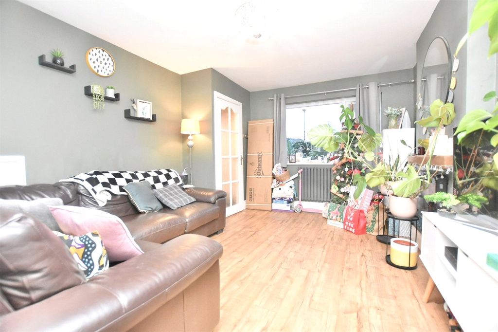 Property photo 3 of 17 Living Room