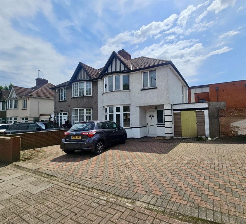 Property photo 1 of 10 Front