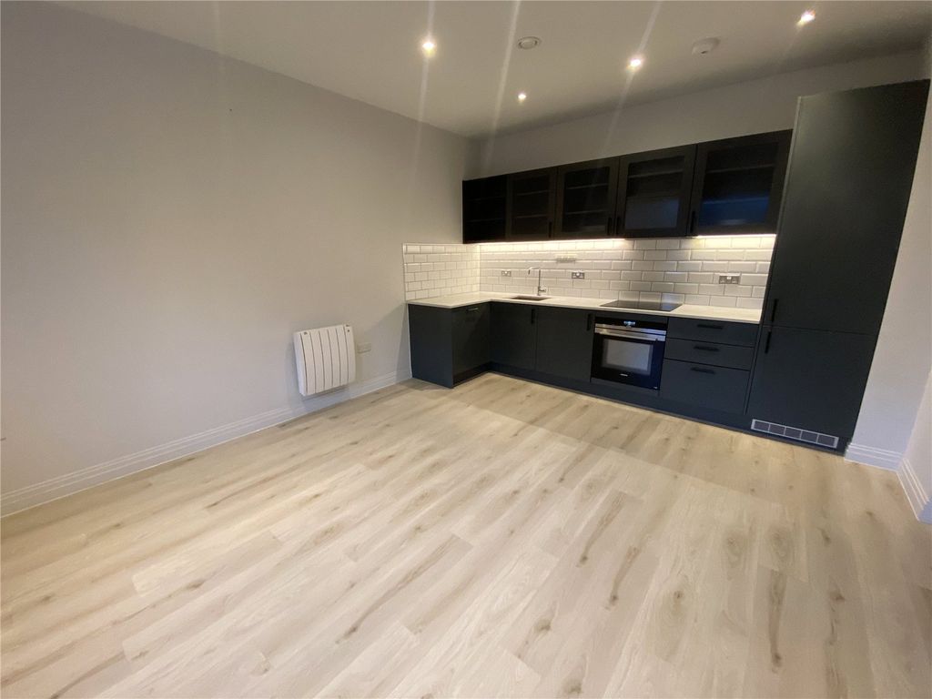 Property photo 3 of 24 Picture No. 30