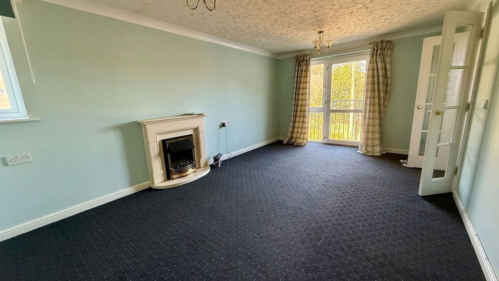 Property photo 2 of 7