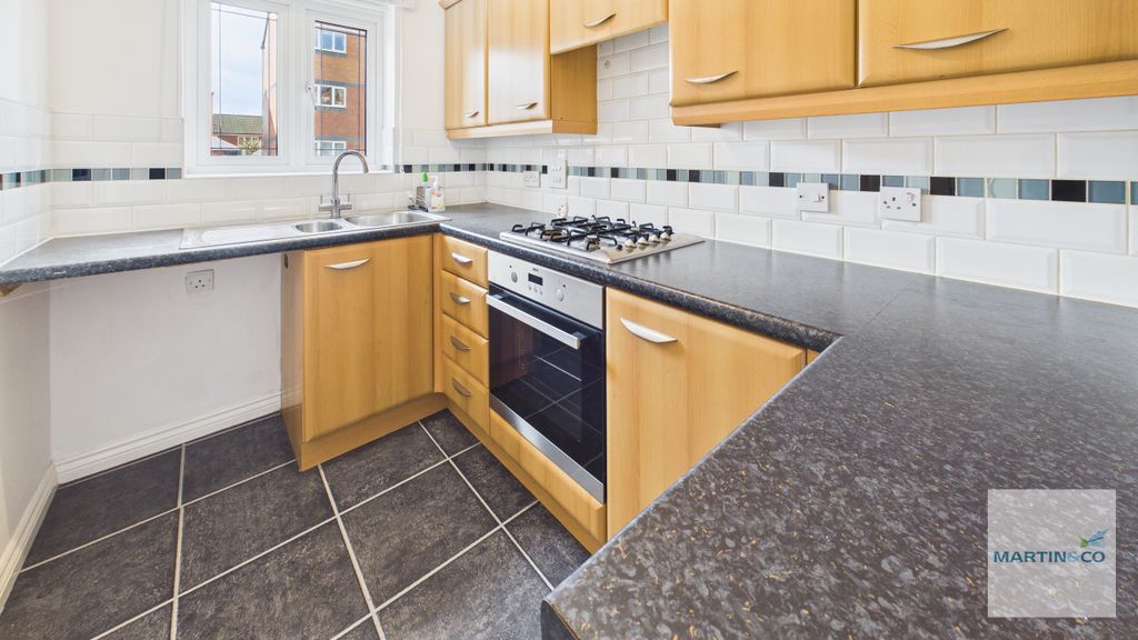 Property photo 3 of 16 Cam03663G0-Pr0252-Still001