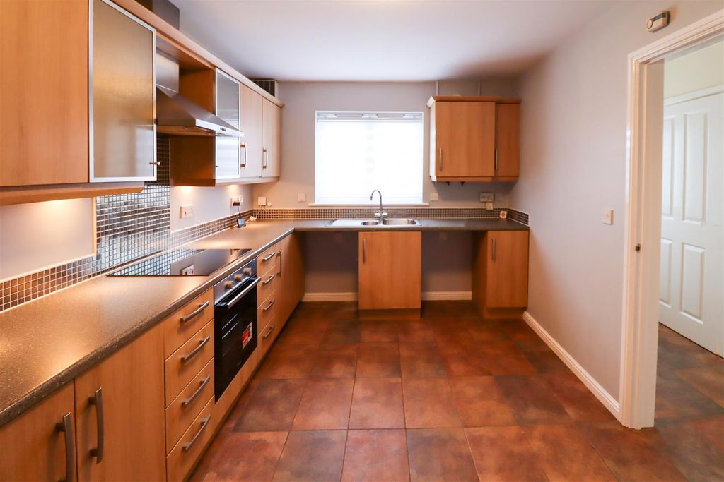 Property photo 3 of 12 Img_5586.Jpg